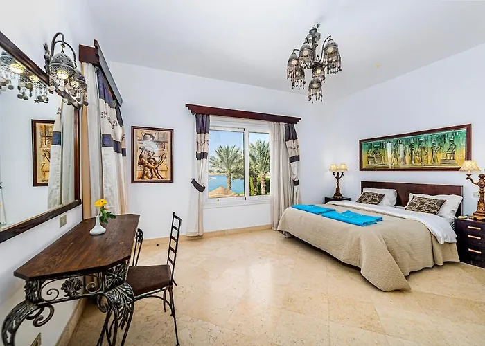 Stunning With Private Heatable Pool Villa