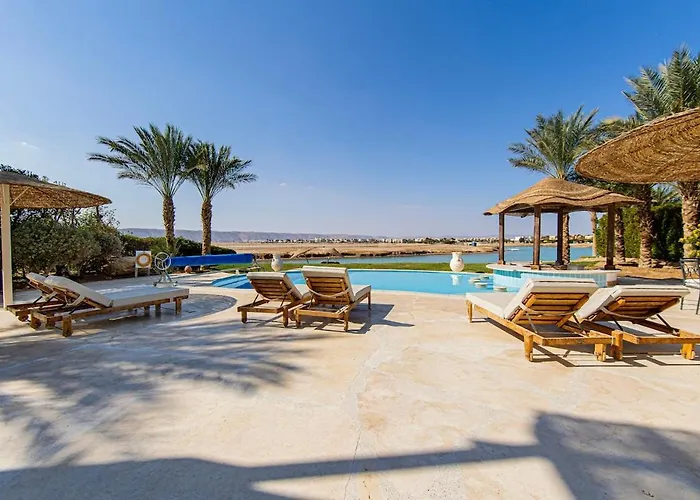Stunning With Private Heatable Pool Hurghada