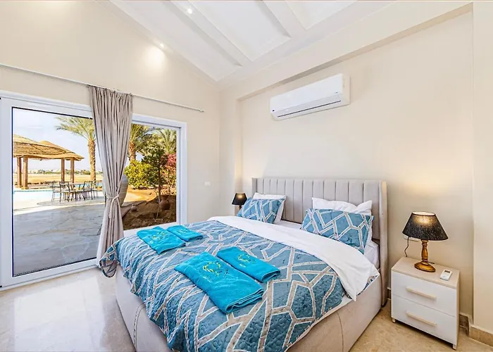 Villa Stunning With Private Heatable Pool