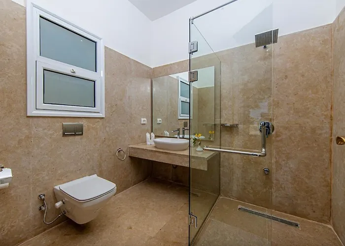 Stunning With Private Heatable Pool Villa *