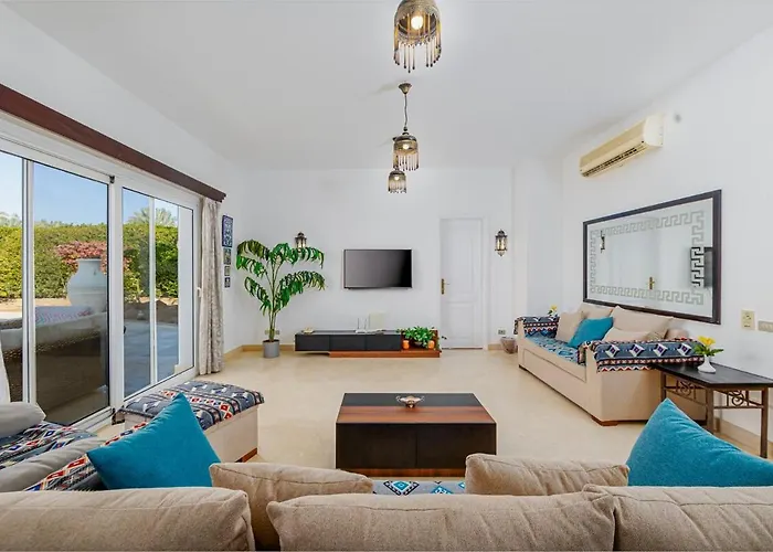Stunning With Private Heatable Pool Hurghada